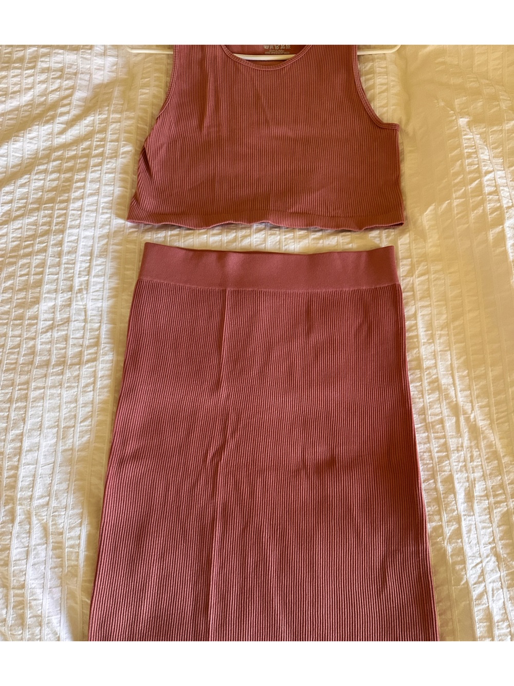 PrettyLittleThing Ribbed Midi Skirt Set in Dusty Rose XL